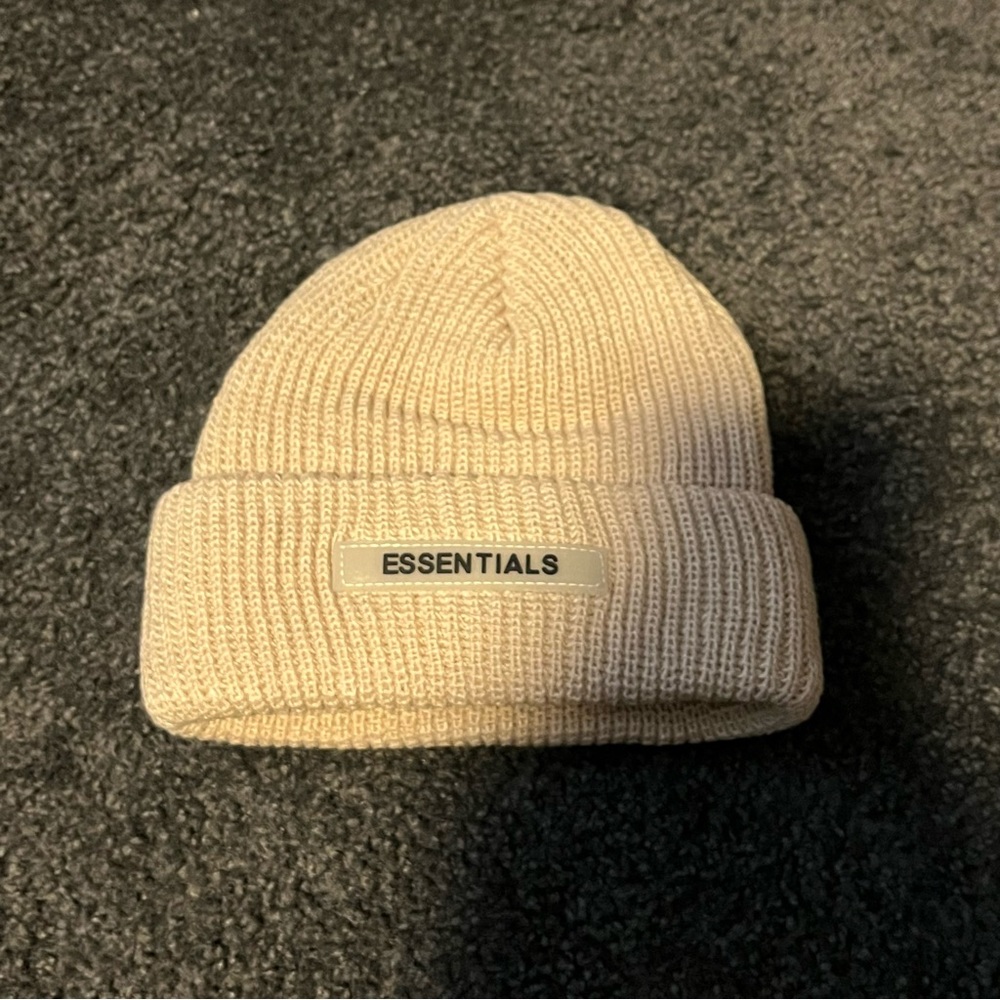 essential’s beanie